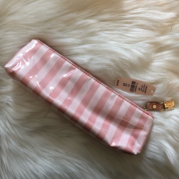 VICTORIA’S SECRET NWT Makeup case & Lipstick Pack - Picture 2 of 5